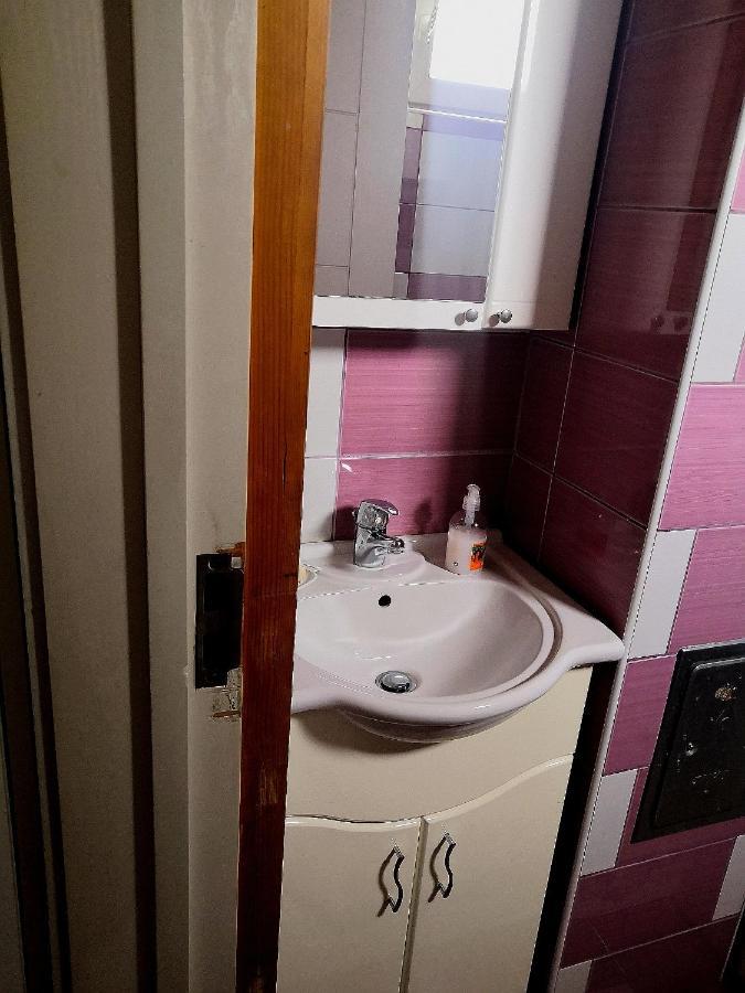 Apartman Sunny Lägenhet Cetinje Exteriör bild